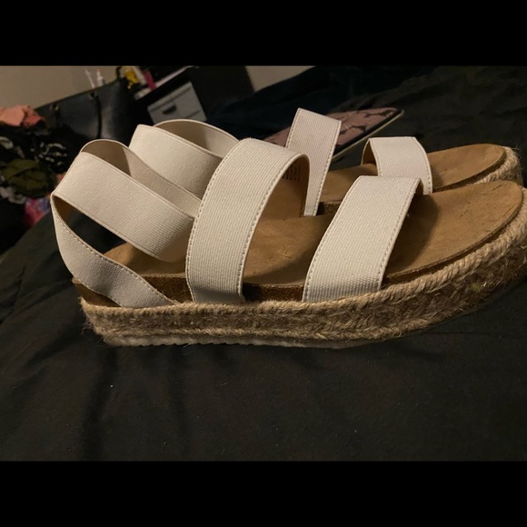 Sandals - Picture 2 of 2